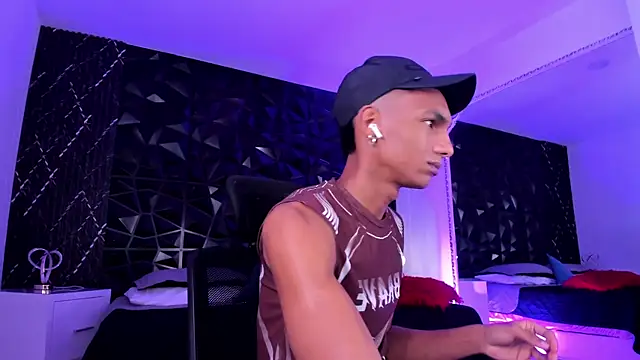 JulienSaint online show from 11.08.25