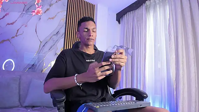 JulienSaint online show from 12.22.25