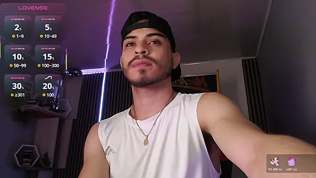 Snapshot of Bastian_MCcormick chatting on 12.19.25 Bastian MCcormick online show from 12.19.25