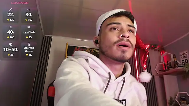 Snapshot of Bastian_MCcormick chatting on 12.20.25 Bastian MCcormick online show from 12.20.25