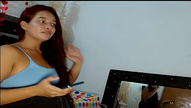 Snapshot of chica_sexy05 chatting on 09.25.25 chica sexy05 online show from 09.25.25