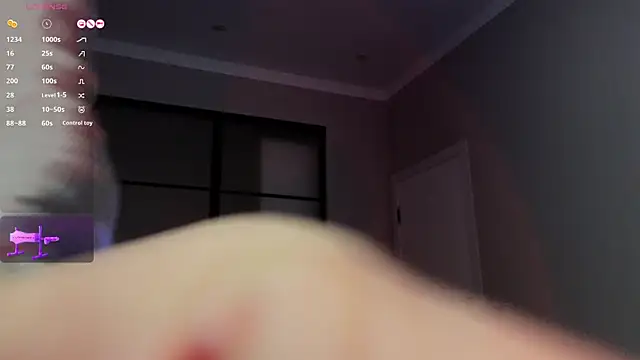 Snapshot of lunajii chatting on 10.15.25 lunajii online show from 10.15.25