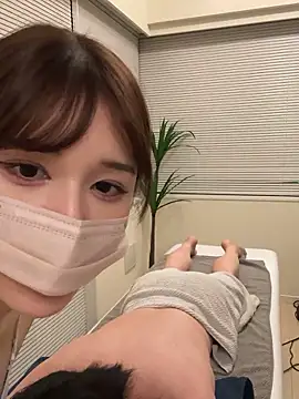 Snapshot of pina-pipi chatting on 10.03.25 pina-pipi online show from 10.03.25