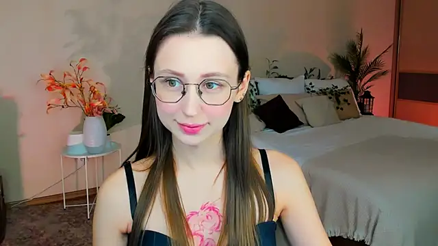 Snapshot of YourLovellyStory chatting on 11.26.25 YourLovellyStory online show from 11.26.25