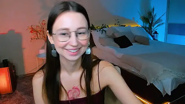 Snapshot of YourLovellyStory chatting on 11.27.25 YourLovellyStory online show from 11.27.25