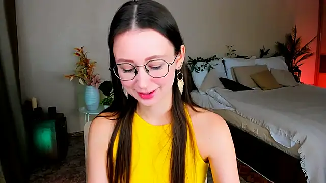 Snapshot of YourLovellyStory chatting on 12.02.25 YourLovellyStory online show from 12.02.25