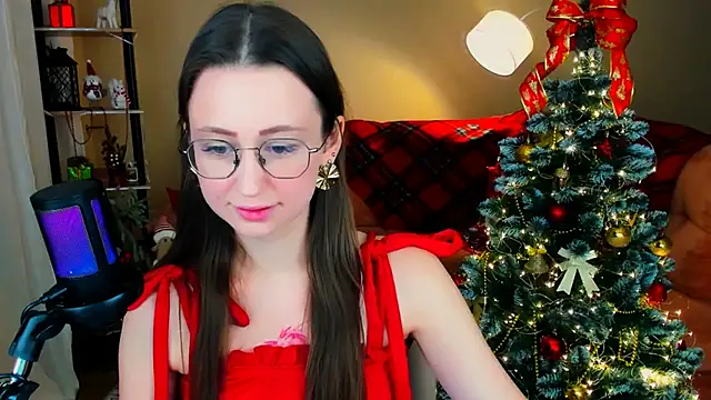 YourLovellyStory online show from 12.22.25