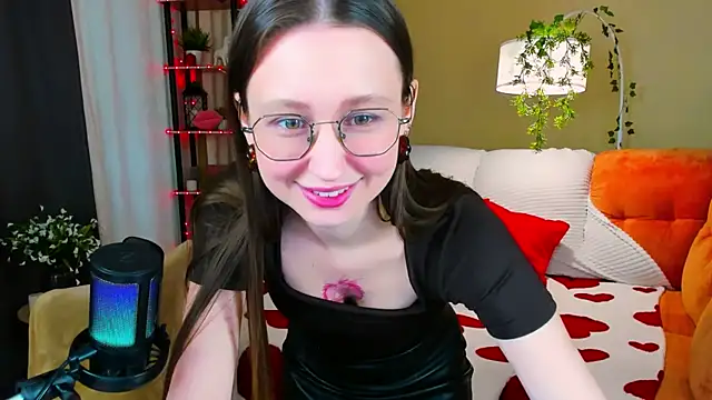 YourLovellyStory online show from 03.30.26