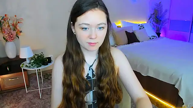 AlluringLookk online show from 10.05.25