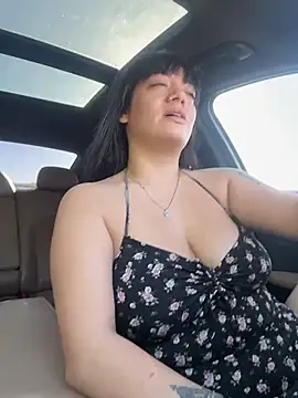 Snapshot of racoonbaby chatting on 10.23.25 racoonbaby online show from 10.23.25