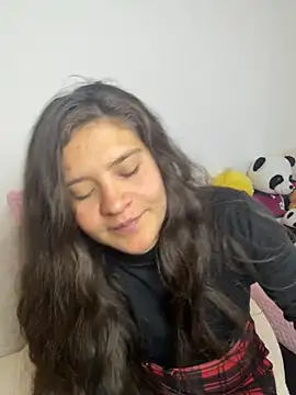 Emilyybennet  online show from 11.07.25