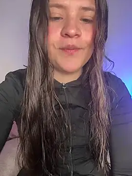 Emilyybennet  online show from 07.23.26