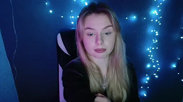 AngelicaHollywood online show from 11.20.25