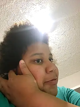 chocolate bella online show from 11.25.25