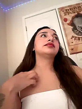 CharmingMaddie online show from 10.26.25