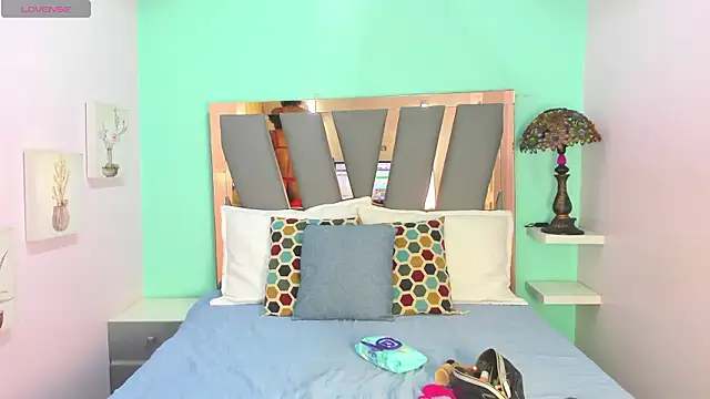 Violett Salvatore online show from 02.07.26