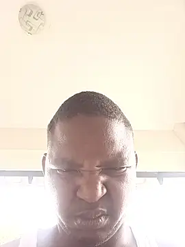 Snapshot of Thabo1004 chatting on 09.29.25 Thabo1004 online show from 09.29.25