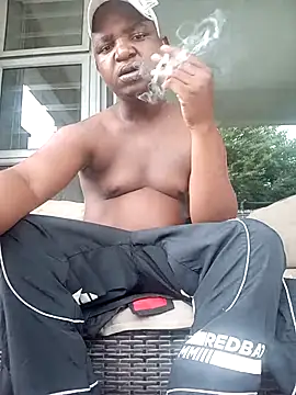 Snapshot of Thabo1004 chatting on 12.17.25 Thabo1004 online show from 12.17.25