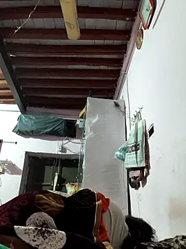 Love-pari077 online show from 12.18.25