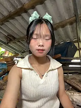 Snapshot of AdamLazis chatting on 10.27.25 AdamLazis online show from 10.27.25