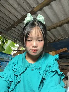 Snapshot of AdamLazis chatting on 11.09.25 AdamLazis online show from 11.09.25