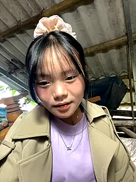 Snapshot of AdamLazis chatting on 11.15.25 AdamLazis online show from 11.15.25