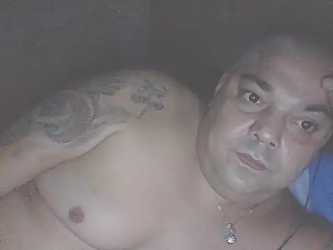 Snapshot of mauri5 chatting on 09.15.25 mauri5 online show from 09.15.25