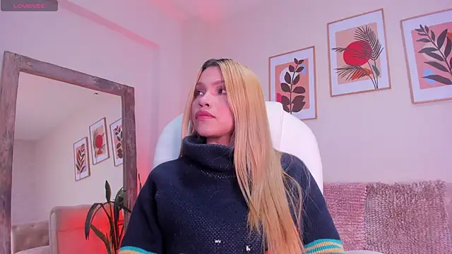 Snapshot of victoria_giraldo chatting on 11.08.25 victoria giraldo online show from 11.08.25