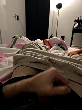 Snapshot of Frankieyyy1 chatting on 12.20.25 Frankieyyy1 online show from 12.20.25