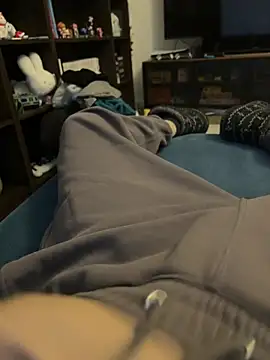 Snapshot of Frankieyyy1 chatting on 02.22.26 Frankieyyy1 online show from 02.22.26