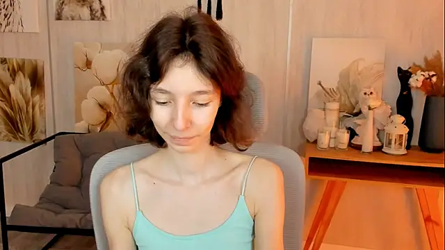 Snapshot of EmmanuellBrown chatting on 11.15.25 EmmanuellBrown online show from 11.15.25