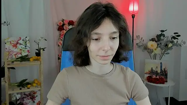 Snapshot of EmmanuellBrown chatting on 11.26.25 EmmanuellBrown online show from 11.26.25