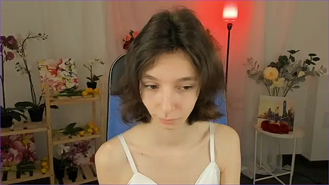 Snapshot of EmmanuellBrown chatting on 11.29.25 EmmanuellBrown online show from 11.29.25