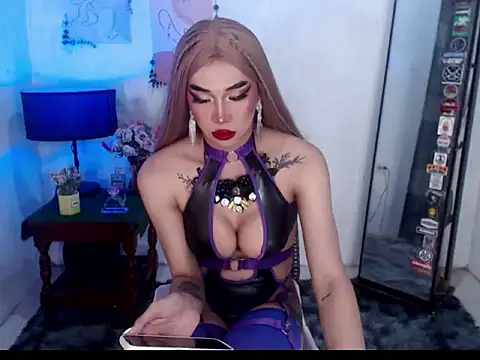 Snapshot of SexyhotasianKendra chatting on 12.03.25 SexyhotasianKendra online show from 12.03.25