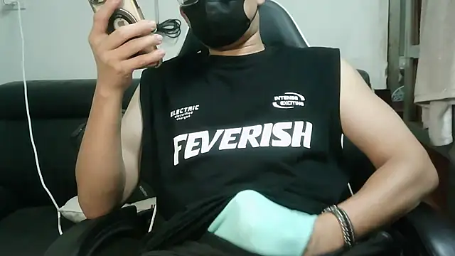 bigbb101011 online show from 12.17.25