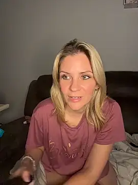 Lexi-Lux-X online show from 02.17.26