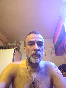 Snapshot of GabyCollado5 chatting on 10.13.25 GabyCollado5 online show from 10.13.25