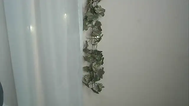 angelainparis28 online show from 11.26.25