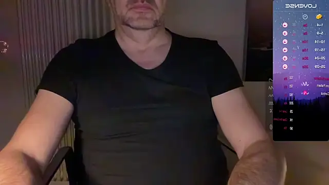 Snapshot of german9inch chatting on 01.17.25 german9inch online show from 01.17.25