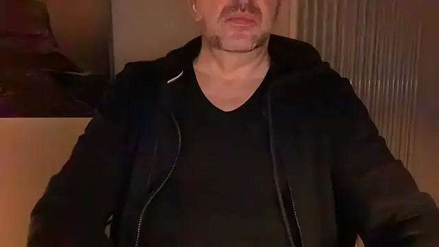 Snapshot of german9inch chatting on 01.31.25 german9inch online show from 01.31.25