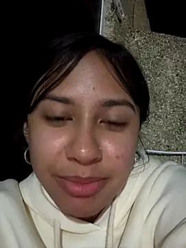 Snapshot of lynn9000 chatting on 10.20.25 lynn9000 online show from 10.20.25