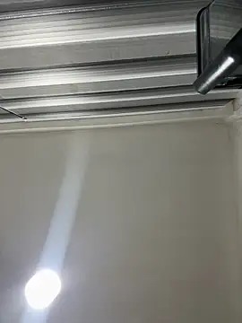 Snapshot of lynn9000 chatting on 11.08.25 lynn9000 online show from 11.08.25