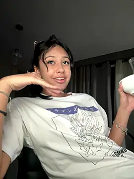 Snapshot of lynn9000 chatting on 11.11.25 lynn9000 online show from 11.11.25