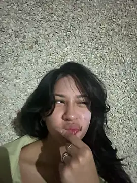 Snapshot of lynn9000 chatting on 11.13.25 lynn9000 online show from 11.13.25