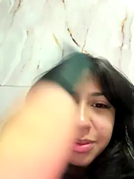 Snapshot of lynn9000 chatting on 11.24.25 lynn9000 online show from 11.24.25