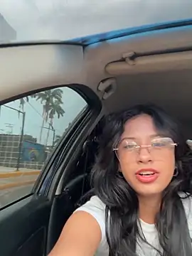 Snapshot of lynn9000 chatting on 11.28.25 lynn9000 online show from 11.28.25