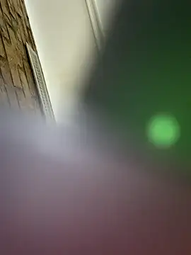 Snapshot of lynn9000 chatting on 12.23.25 lynn9000 online show from 12.23.25