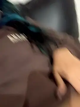 Snapshot of lynn9000 chatting on 01.12.26 lynn9000 online show from 01.12.26