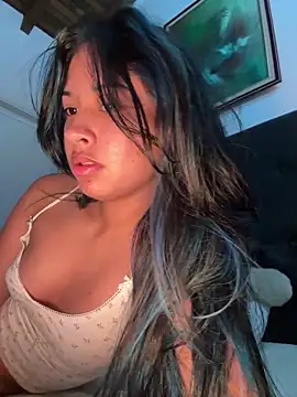 Snapshot of lynn9000 chatting on 02.22.26 lynn9000 online show from 02.22.26