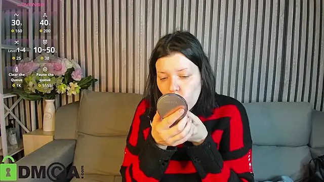 Michele Greenn online show from 09.12.25